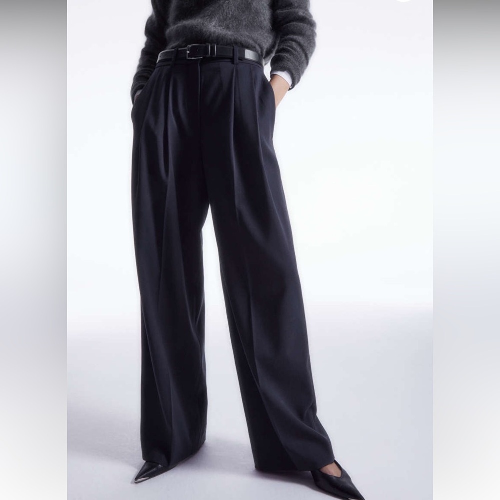 NWOT COS wide legged tailored wool trousers size 6